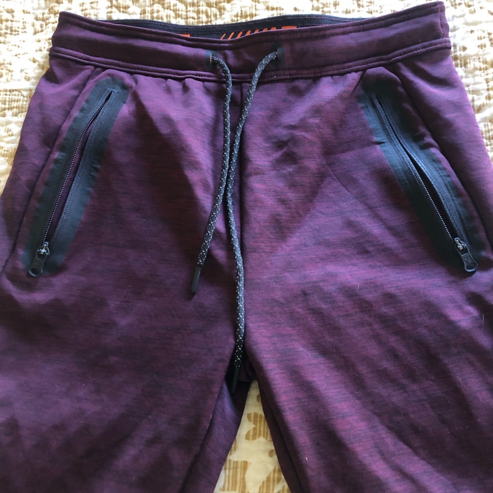 American Eagle joggers